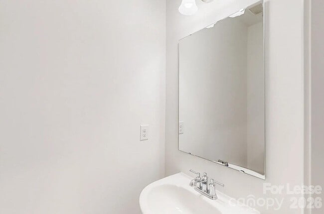 Building Photo - 2752 Yeager Dr NW