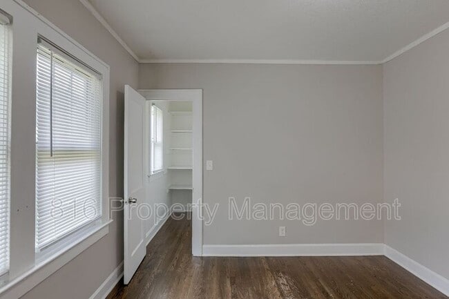 Building Photo - 2431 E 68th St