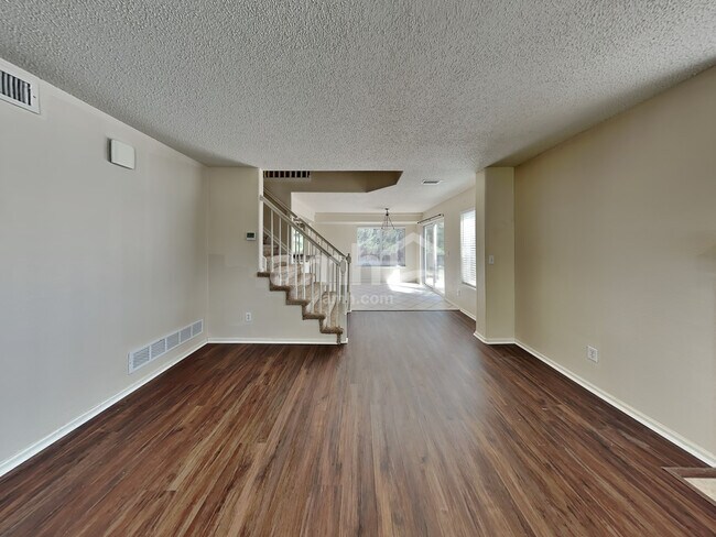 Building Photo - 4060 Orleans St