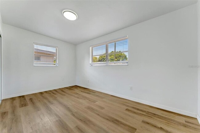 Building Photo - 11134 Harding Dr
