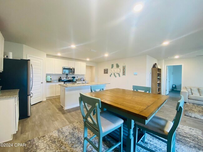 Building Photo - 127 Tiller Dr