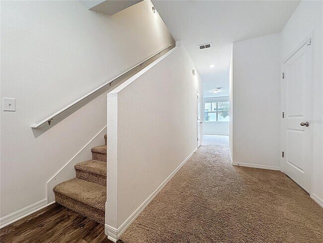 Building Photo - 927 Reserve Pl