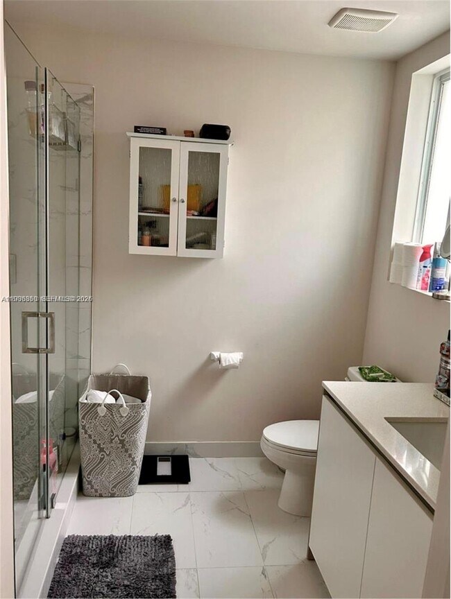 Building Photo - 2561 NE 193rd St