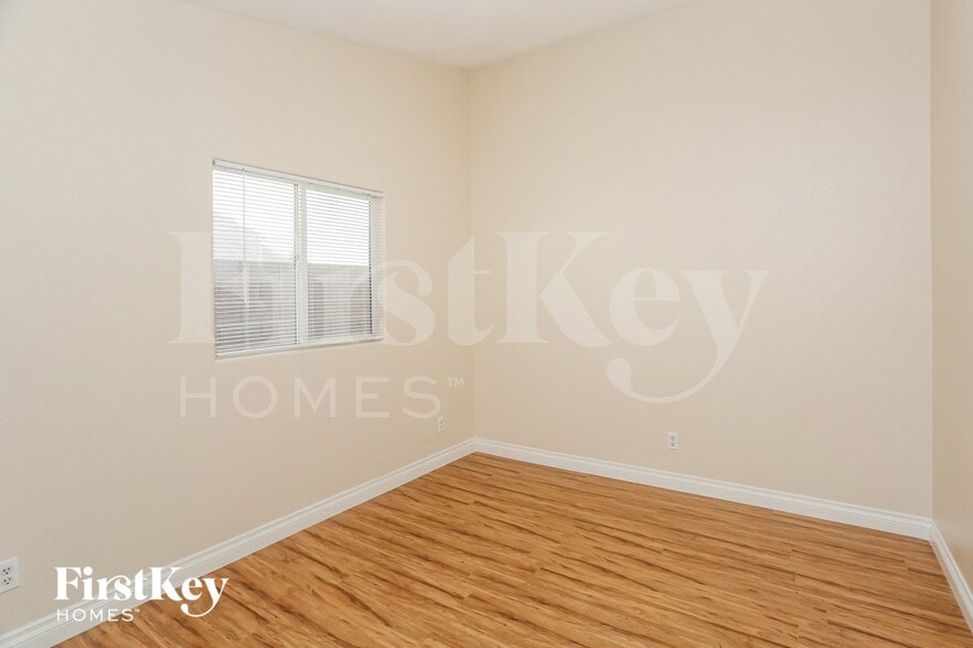 Building Photo - 5412 Redview Ct