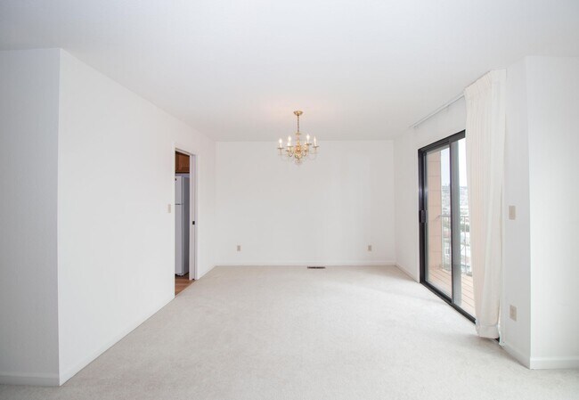 Building Photo - Spacious 3 Bed/2 Bath Flat with Stunning City Views | AMSI | Alexandr Metlinski