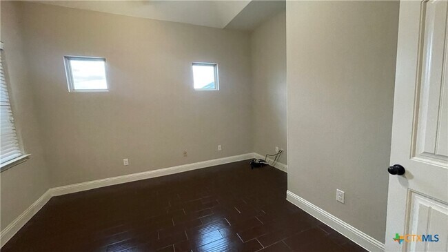 Building Photo - 6201 Morganite Ln