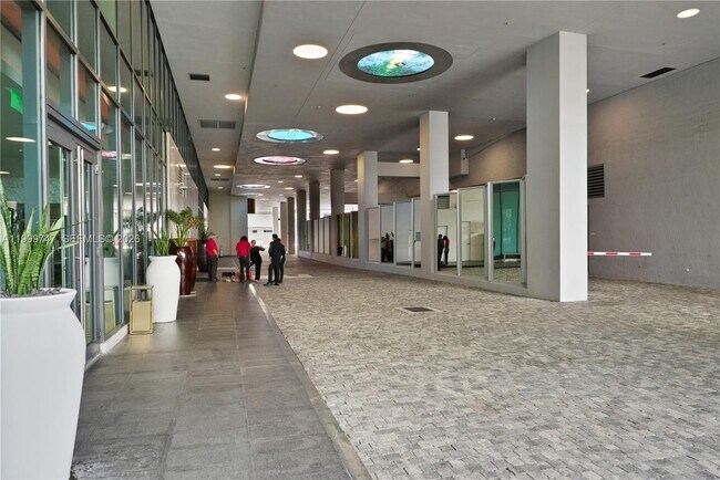 Building Photo - 1300 S Miami Ave