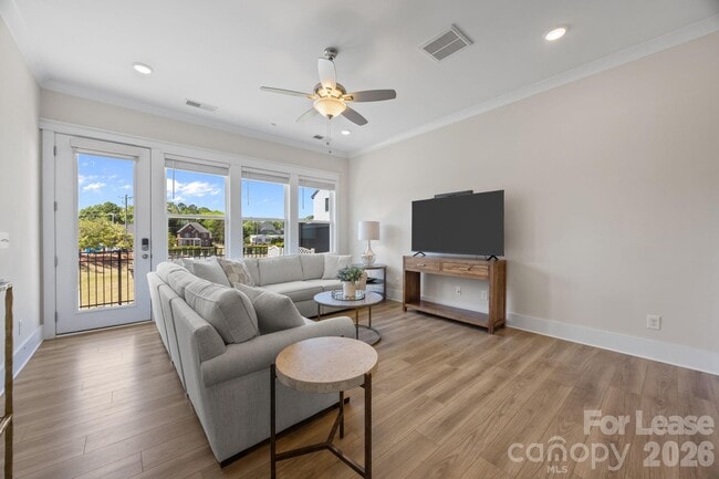 Building Photo - 4832 Blanchard Wy