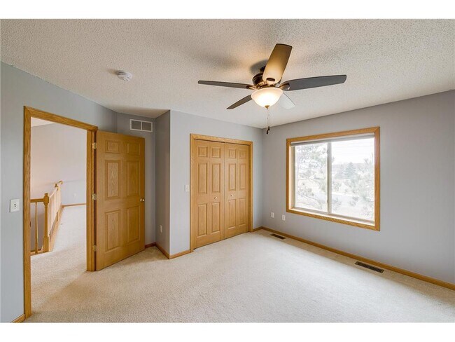 Building Photo - 1728 Ponderosa Ln