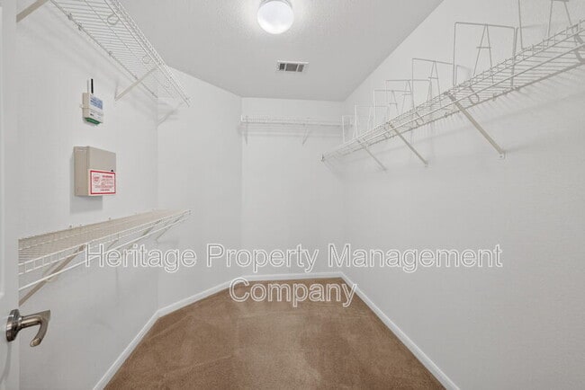 Building Photo - 1115 Willow Knoll