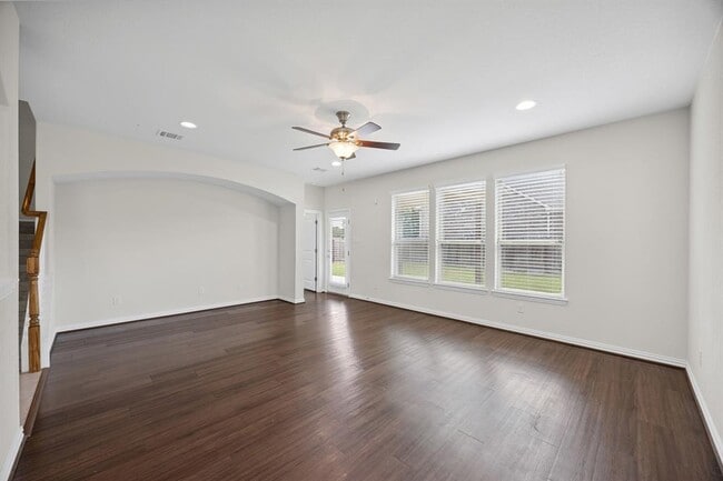 Building Photo - 2608 Hudson Ln