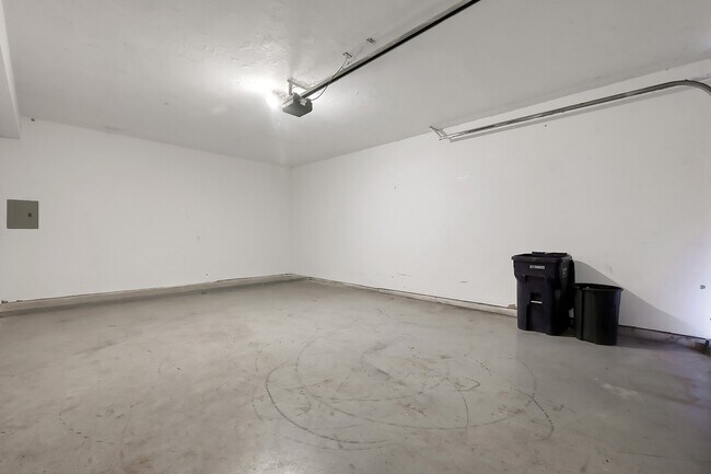 Building Photo - 167 Binnacle Ct