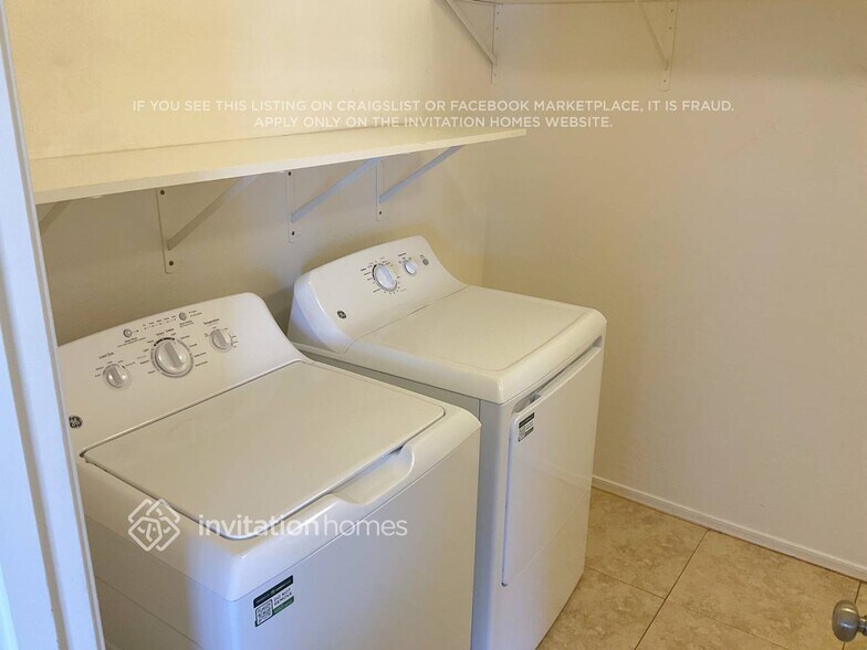 Building Photo - 1921 E Andalusian Loop