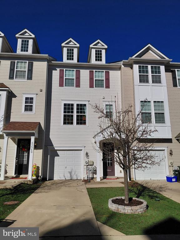 Building Photo - 43546 Wild Iris St