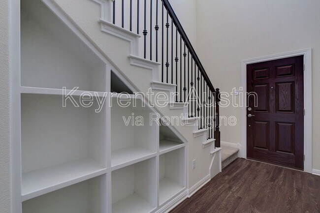 Building Photo - 3136 Lions Tail St