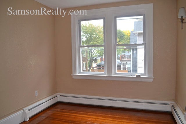 Building Photo - 136 Irving Ave