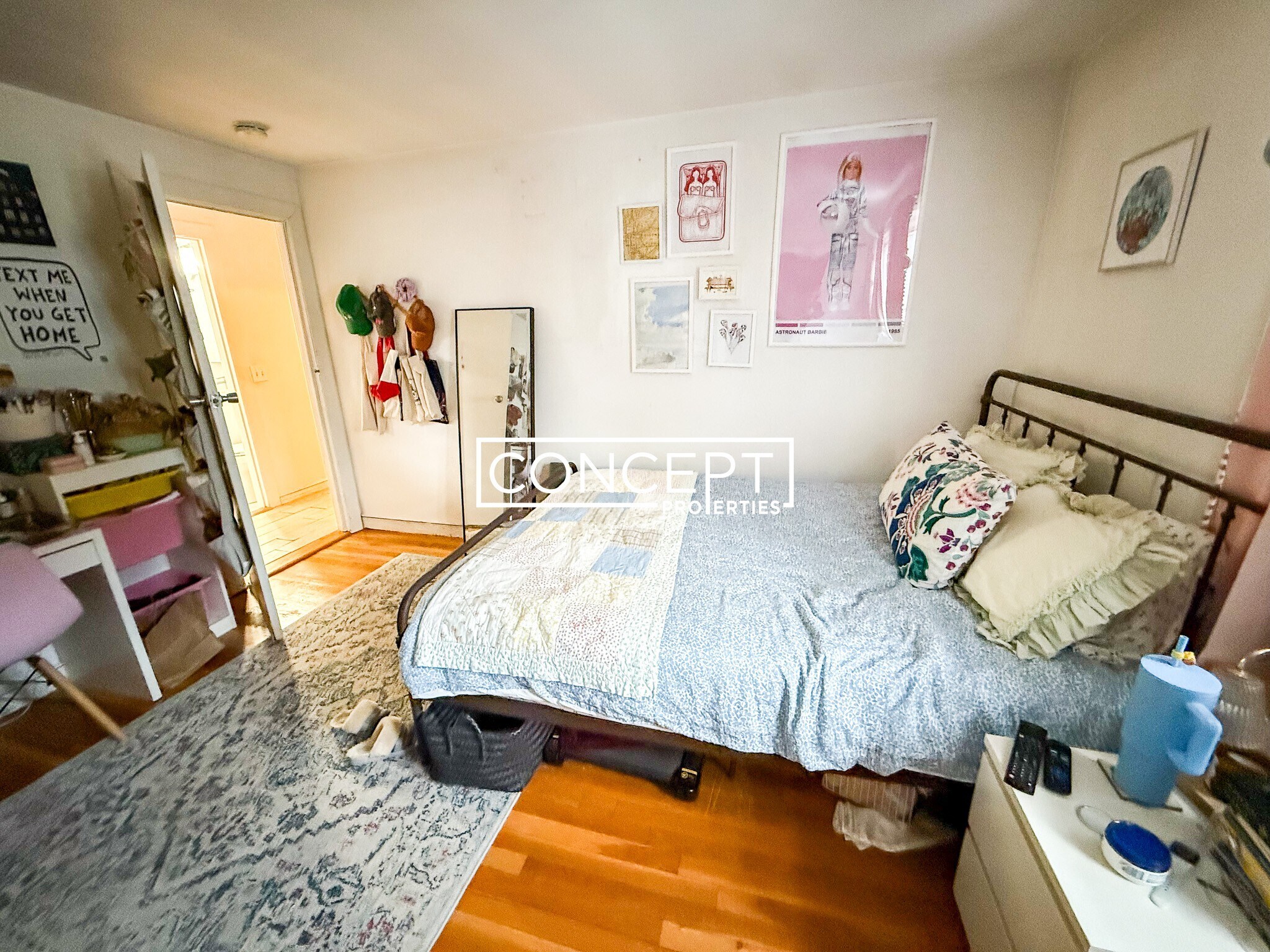 Building Photo - 22 Murdock St