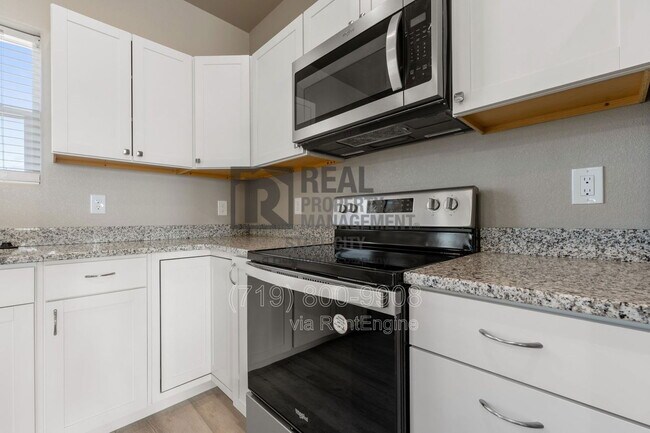 Building Photo - 295 W Acorn Dr