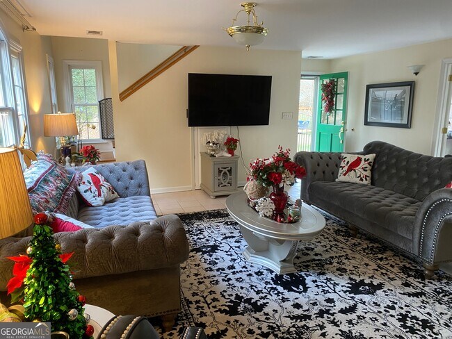 Building Photo - 919 Arnold Bottoms Rd