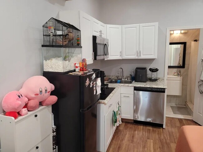 Building Photo - The Adams Apartments