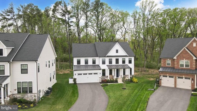 Building Photo - 7679 Cross Creek Dr