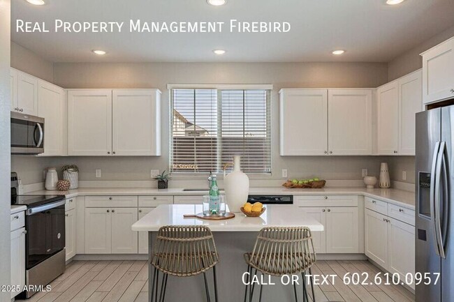 Building Photo - 1080 S 151st Ln