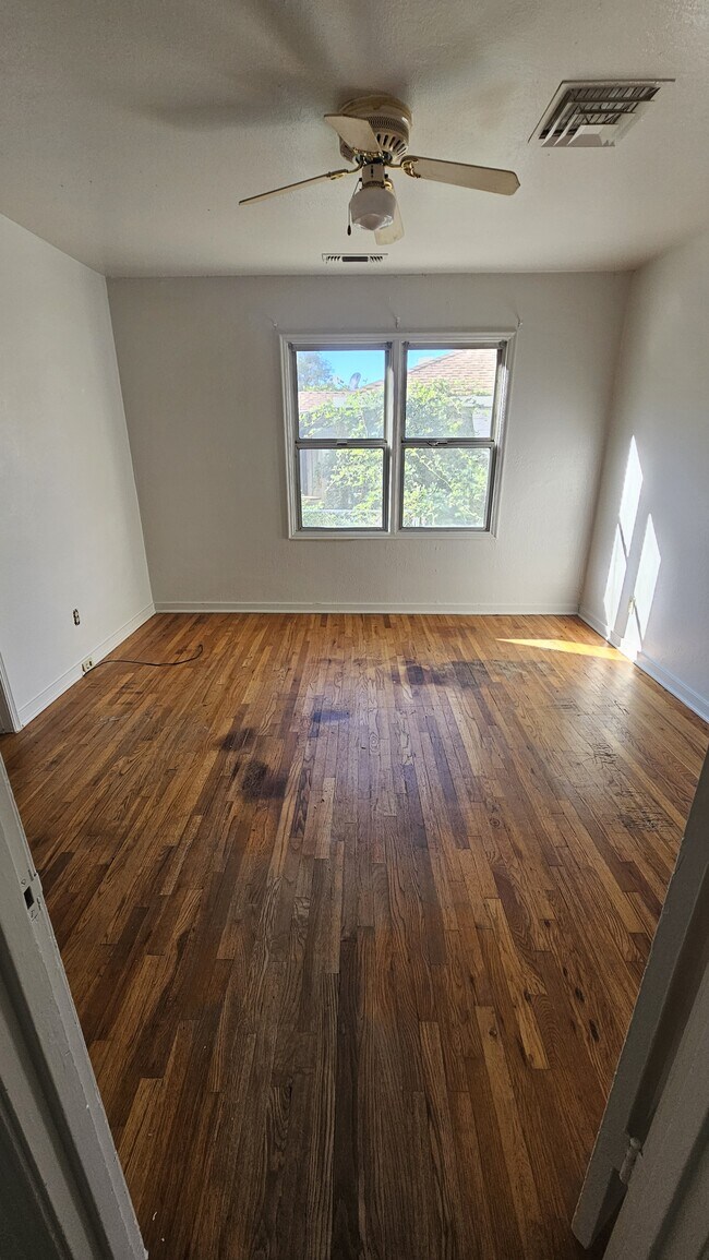 Building Photo - 2545 Nevada Ave