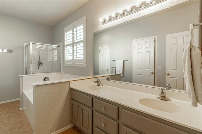 Building Photo - 1618 Sundown Dr