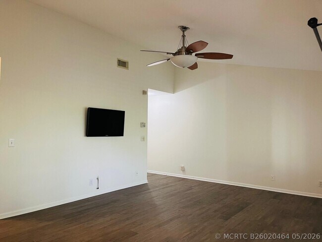 Building Photo - 815 Boynton Beach Blvd