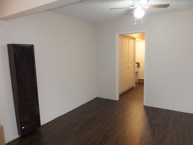 Building Photo - 6890 Paramount Blvd