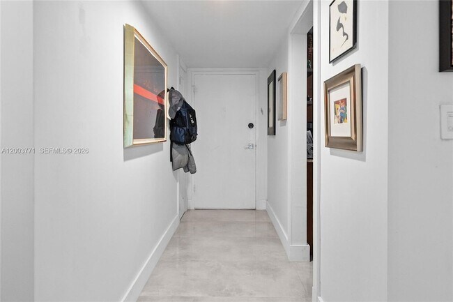 Building Photo - 100 Edgewater Dr