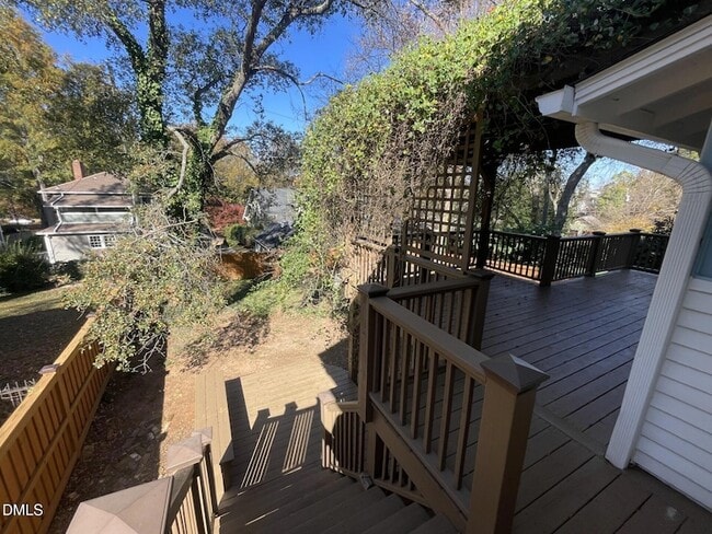 Building Photo - 313 Calvin Rd