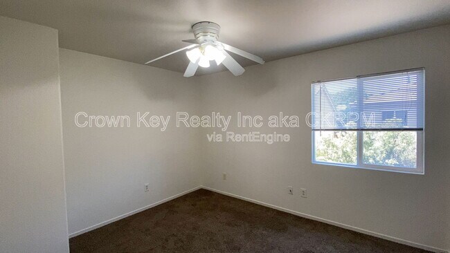 Building Photo - 435 Centre Ct Dr
