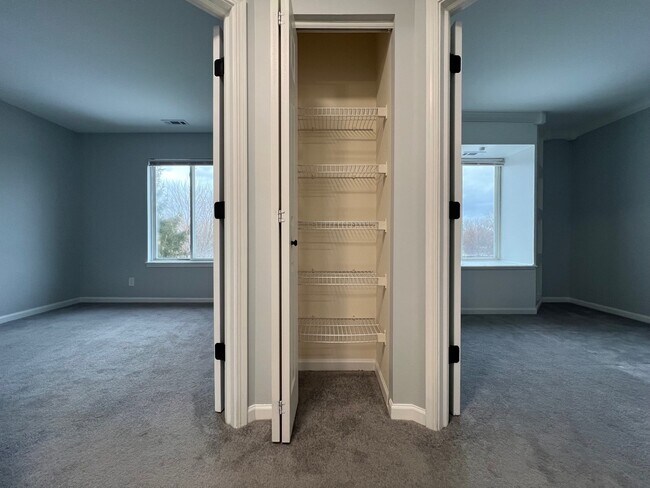 Building Photo - 22306 W Niagara Ct