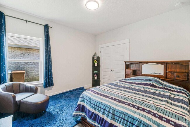 Building Photo - 6076 Cherry Hill Cir
