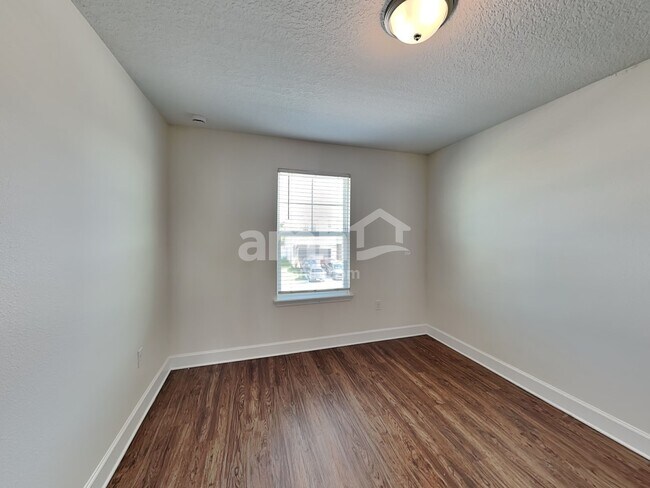 Building Photo - 4706 Reisswood Loop