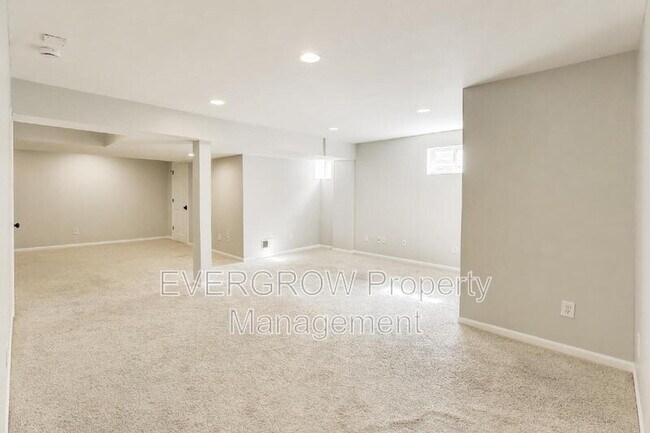 Building Photo - 14175 Nicholas Dr