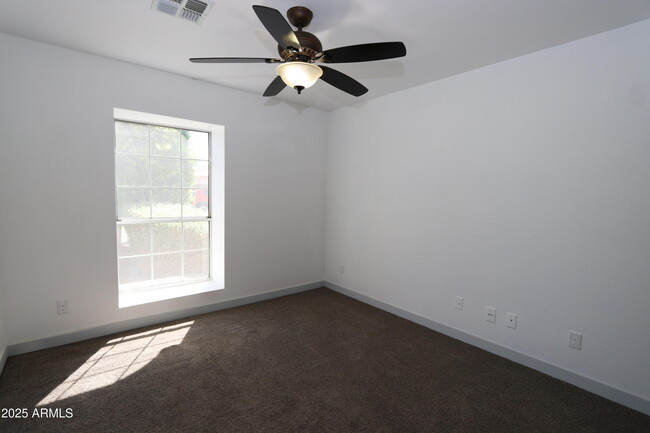 Building Photo - 4308 E Princeton Ave