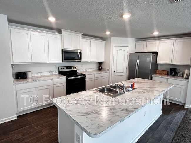 Building Photo - 12571 Russian Olive Rd
