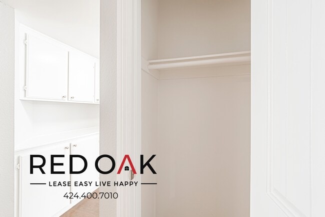 Building Photo - 5325 Cartwright Ave