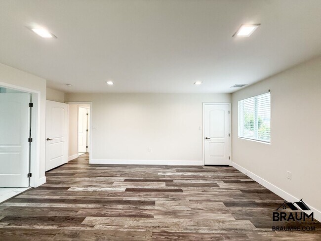 Building Photo - 1622-1624 S. CARMELINA