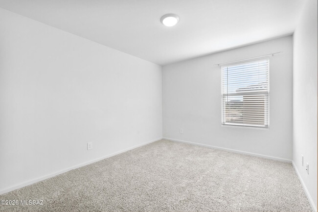Building Photo - 7801 S Walnutview Dr