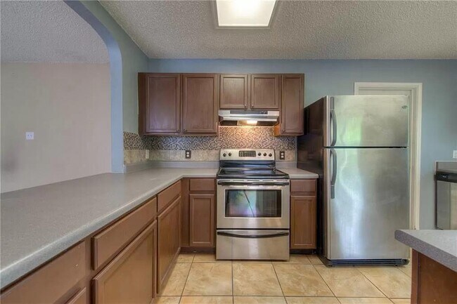 Building Photo - 2513 Glen Field Dr