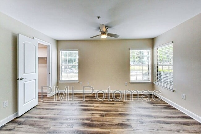 Building Photo - 10301 Westridge Dr
