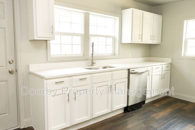 Building Photo - 512 Deck Dr