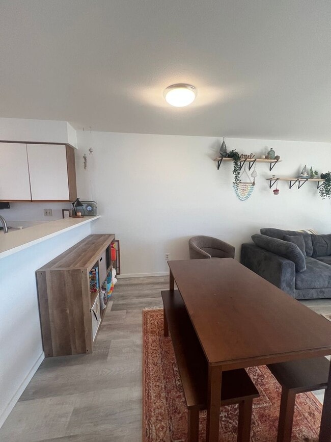 Building Photo - 2Bd 2Ba Waterfront Mariners Cove Condo in ...