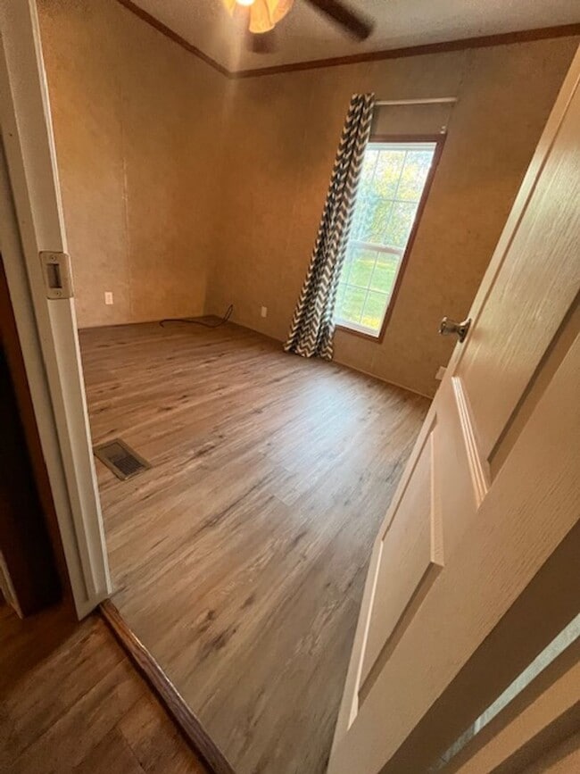 Building Photo - 72 Henry Harris Ln