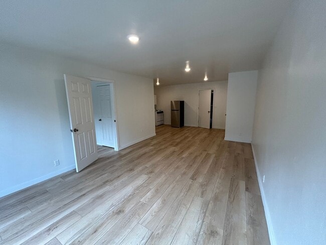 Building Photo - 3123 Harrison Ave