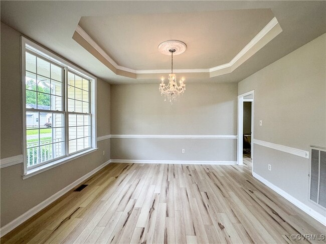 Building Photo - 14436 Sulphur Springs Terrace
