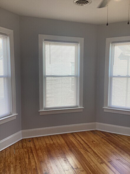 Building Photo - 244 W Main St